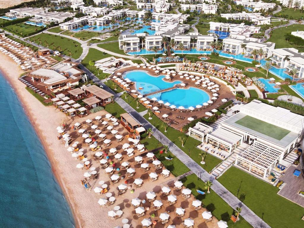 Rixos Premium Magawish Suites and Villas